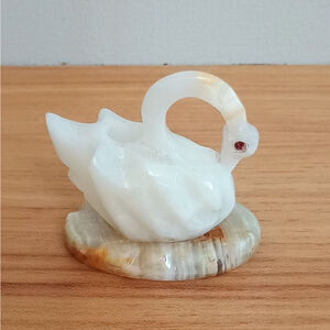 Vintage White Onyx Swan Figurine On Base Candle Holder Jeweled Eyes